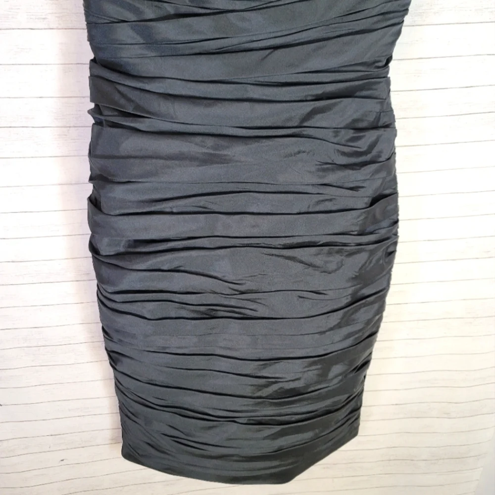 MONIQUE LHUILLIER BRIDESMAIDS BLACK STRAPLESS RUCHED DRESS, SZ 4